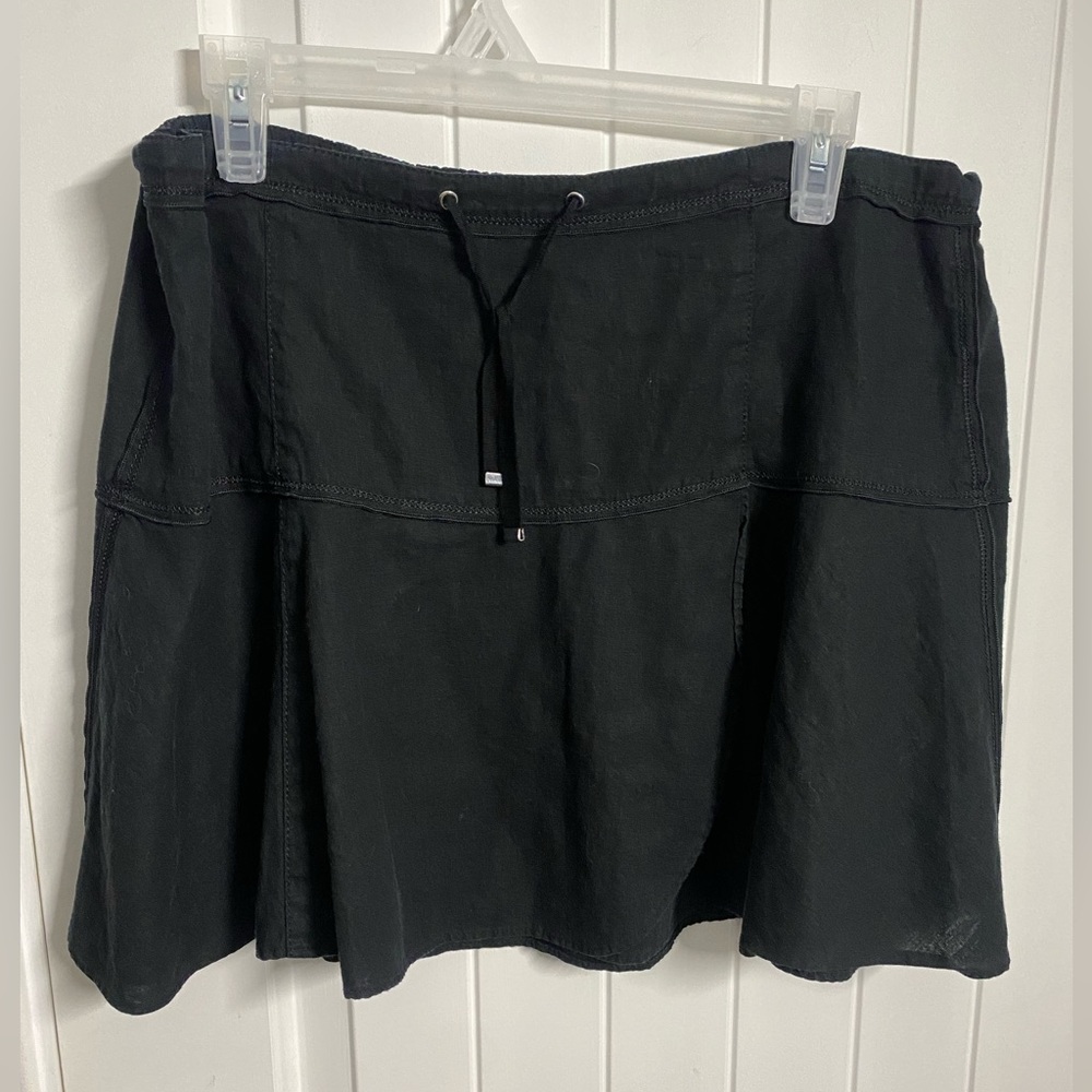Black flare skirt